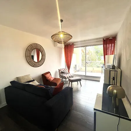 Appartement Moderne Avec Terrasse A - Fr-1-338-636 *